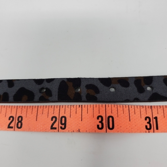 MNG MANGO SKINNY GREY ANIMAL CHEETAH PRINT BELT SILVER ROUND BUCKLE WOMEN MEDIUM - Picture 10 of 13